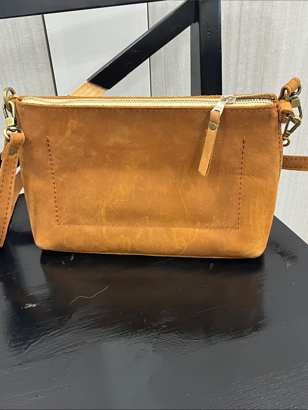 Portland Leather Poppy Women’s Leather Crossbody- Honey - Picture 3 of 15